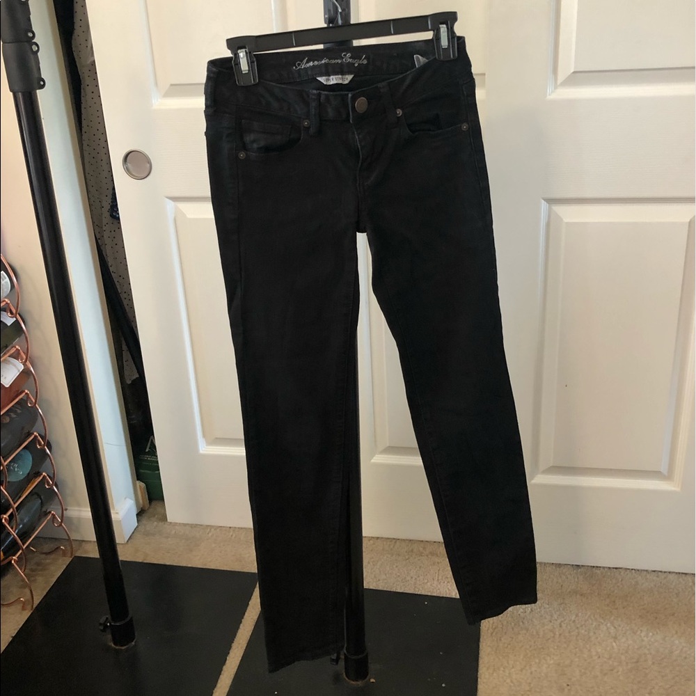 Size 2 short black American Eagle skinny jeans